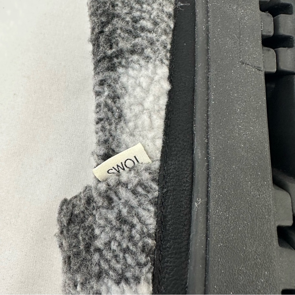TOMS Sherpa Plaid Slip On Platform Shoes Gray White Cozy Women’s 7 - Picture 6 of 10
